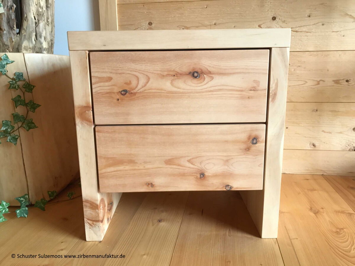 Zirbenholznachttisch Holzkirchen 2 Schub