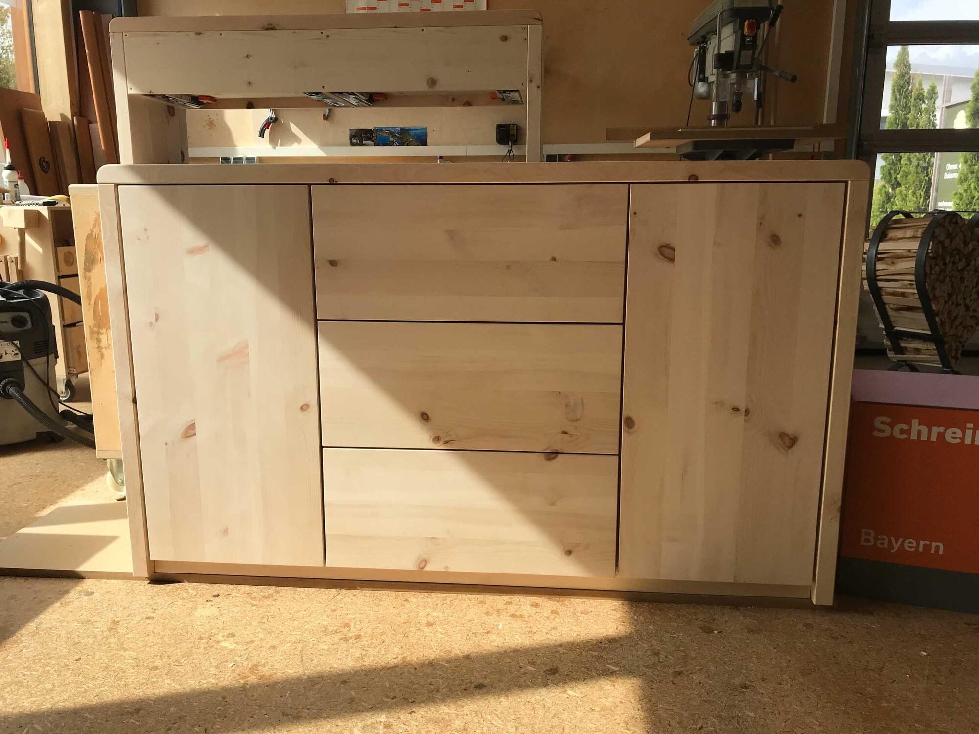 Zirbenkommode Linderhof 3 Schub 2 Tür